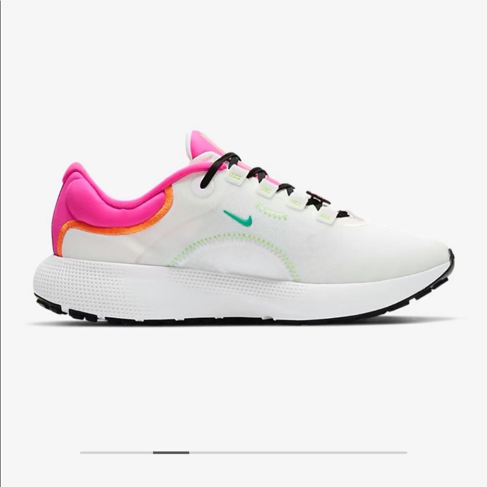 NIKE ESCAPE RUN LUNAR NEW YEAR